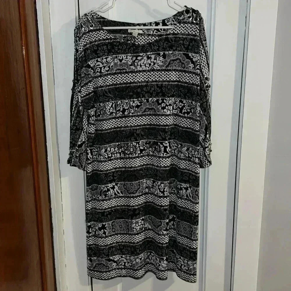 EST 1946 Dress